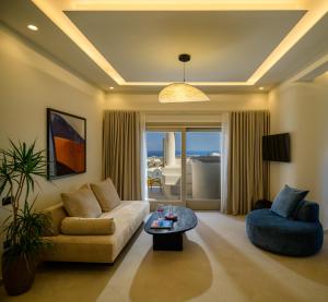 Eteo Santorini Luxury Suites