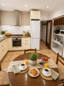 Can REMIGI Casa Rústica con Patio Privado y Aire Acondicionado