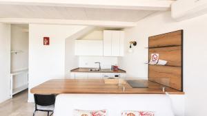 Rena Bianca Residence 201