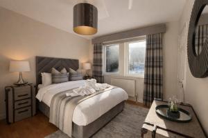 Westbrook Villa - 6-Bedroom Luxury Villa with Hot Tub - The Etive Estate
