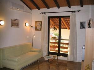 Apartment Dady with a large covered terrace