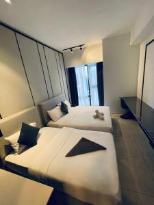 DYNAMIC SUITEs AT A X O N KUALA LUMPUR