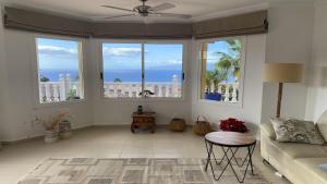Villa Avalon Lovely 3 Bedroom Villa Private Heated Pool