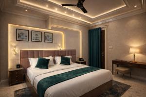 Royal Awadh Inn
