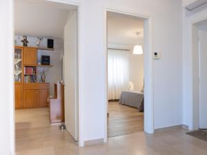 Pascal House Cozy & Comfortable Apart with Parking, 400m frm beach