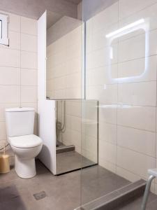 Pascal House Cozy & Comfortable Apart with Parking, 400m frm beach