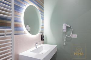 Nina Rooms Guesthouse - Seaview, luxury design, private patio, A-C
