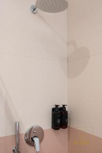 Nina Rooms Guesthouse - Seaview, luxury design, private patio, A-C