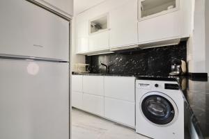 081 Design Style- Alicante Holiday