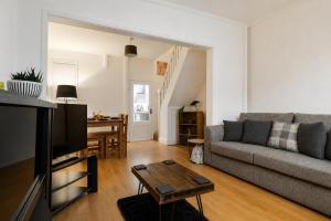 Spacious 2 Bedroom House - Sleeps 5 - Perfect for Work Stays & Longer bookings