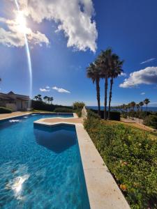 Luxuriöses Appartement mit Garten Pool 300 Meter zum Strand