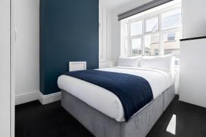 Large House, Perfect for Contractors, Sleeps 8