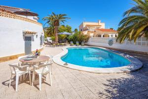 Villa Papillon by Villa Plus
