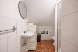 Tonys House by YOUR KEY MADEIRA