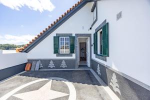 Tonys House by YOUR KEY MADEIRA