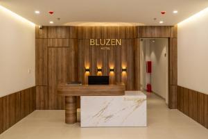 Bluzen Hotel