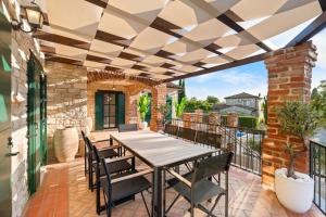 Villa Lana with private pool & BBQ