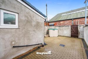 Monton Co-Living - Private Room Self-Cater