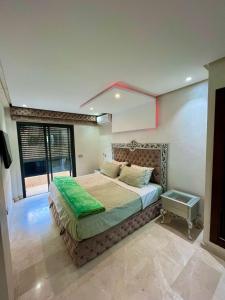 Heavenly Apt