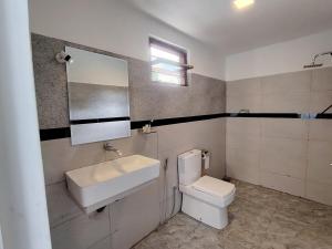 The Home - 2BR AC Apartment Near Weligama Beach