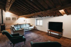 Alba - Villa Cenami - big POOL with view