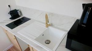 Appartement rénové 1er étage 45m2 avec JARDIN ET JACUZZI