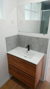 Appartement rénové 1er étage 45m2 avec JARDIN ET JACUZZI