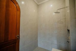 Danes Studio Canggu - Cozy 3BR with pool, 900m to Echo Beach