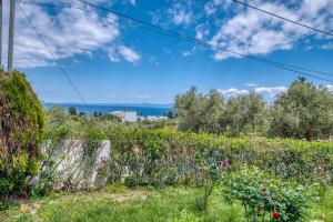 Sea View Garden Luxury Apartment Kryopigi by ΜΡS