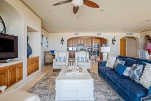 Gorgeous Beachfront 3BR Condo San Jose del Cabo