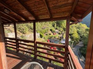 Chalet con piscina riscaldata e sauna privata vicino al Lago Orta