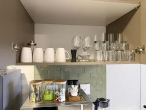 Emy KJG CBD Balcony Aircon 2 Bedroom Merensky Towers