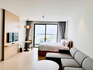 The Cam Ranh Oceanview Resort