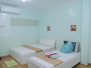 Pearls Z Apartelle