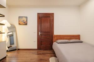 Hanoi Old Quarter Stay- 4BR House Family & Friends