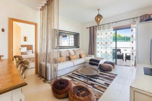 Luxury Condo-Pool with AC and pool, close to the beach by Algarve Dream Holidays