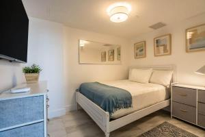 Lux Apartment Miami Brickell 2 BR Den