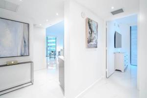 Stylish Brickell Condo | 2BD Chic & Central