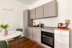 Morosini 21 Elegant Apartment in Risorgimento District