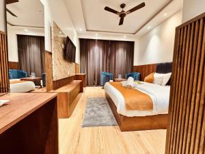 Hotel Sky heights # Near Bus Stand # Parking #parking # open rooftop cafe # property of the year # by sky heaven