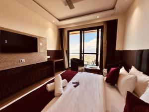 Hotel Sky heights # Near Bus Stand # Parking #parking # open rooftop cafe # property of the year # by sky heaven