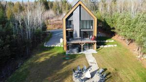 Le 70 Scandinavian chalet SPA and Pool Table