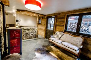 B&B / Chambres d'hotes CHALET L'ETAGNE : Chambre Standard Lit Queen-Size