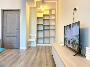 AVI GARDEN Apartments