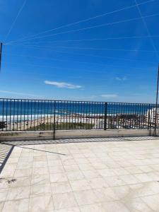 Apartamento acolhedor frente mar com piscina