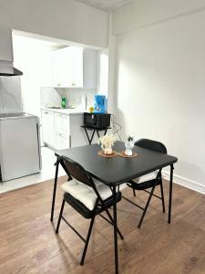 The Marlyn Monroe up to 4 persons studio in heart of downtown Montreal near subway