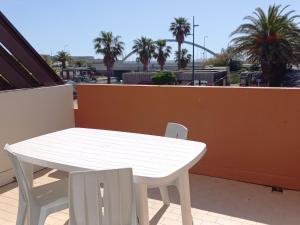 Appartement T2 en front de mer avec terrasse et parking, Sète - FR-1-472-121