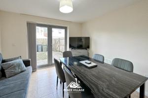 Gateway Residence 5min to City Centre w Parking