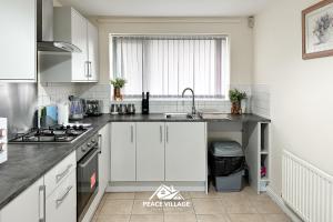 Gateway Residence 5min to City Centre w Parking