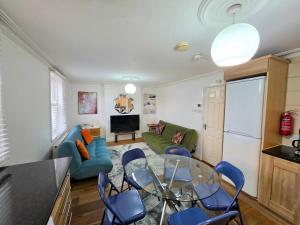 Cosy Home in Kensington - Great Location! 3 minutes walk to Earls Court Station